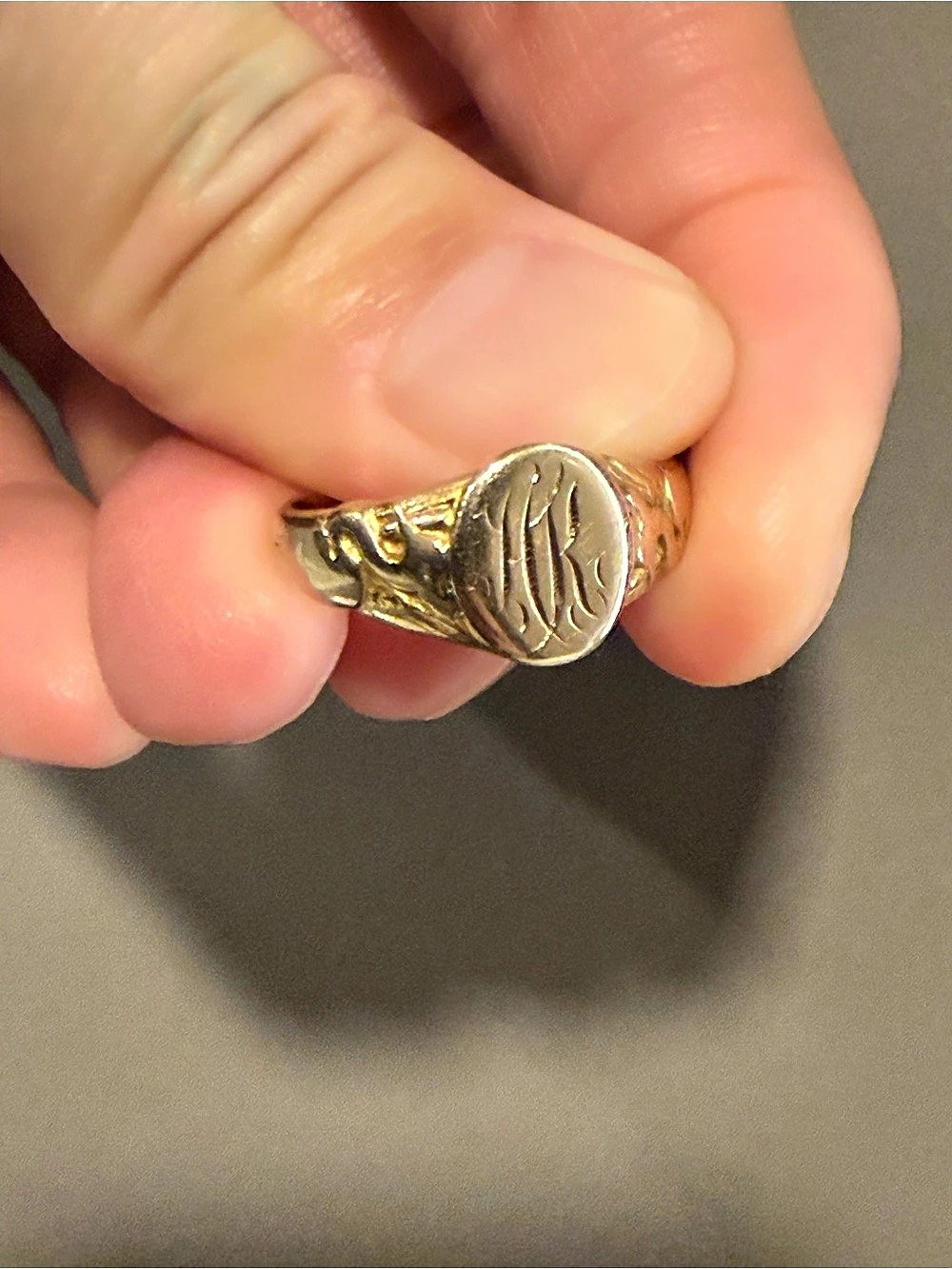 10KT Vintage Signet Ring - solid yellow gold